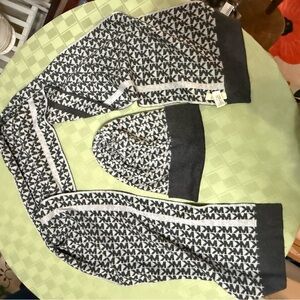 Michael Kors Women's 2-Piece Beanie and Scarf Set